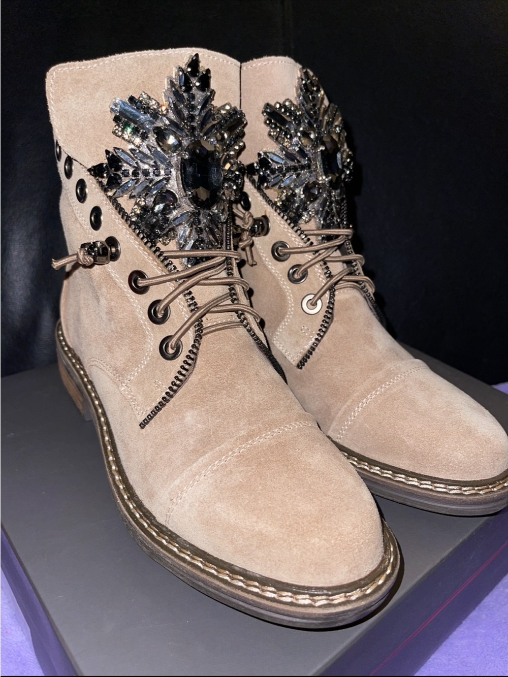 Vince Camuto Women Sefella Booties, Women’s Sz 7 Vison Crosta Suede Pull On NWB